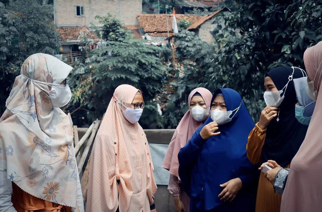 Jembatan Penyebrangan-Mimpi Panjang Warga Paledang