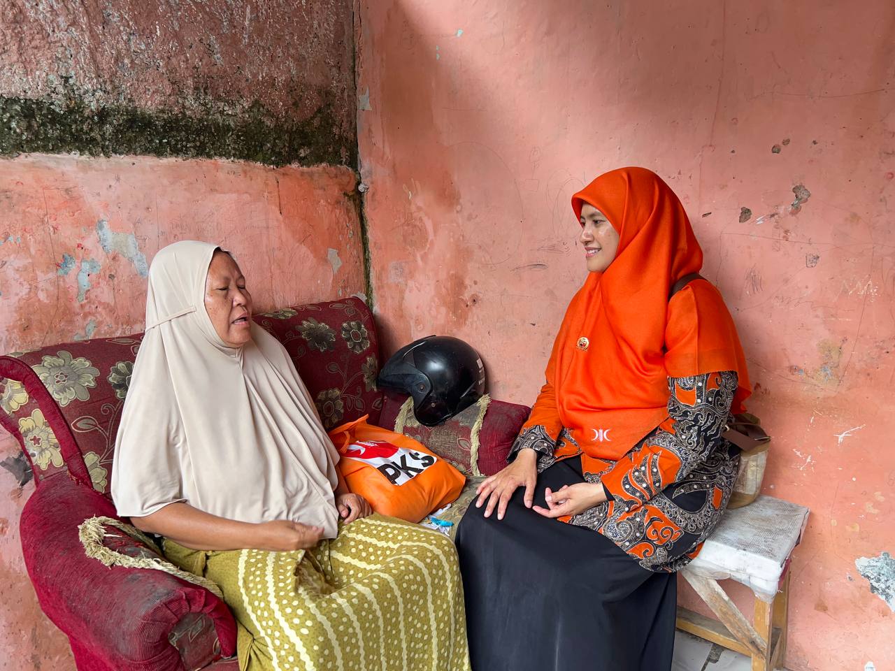 Mulyani, Anggota DPRD dari PKS Perjuangkan BSTT Untuk Korban Bencana di Pasir Jaya