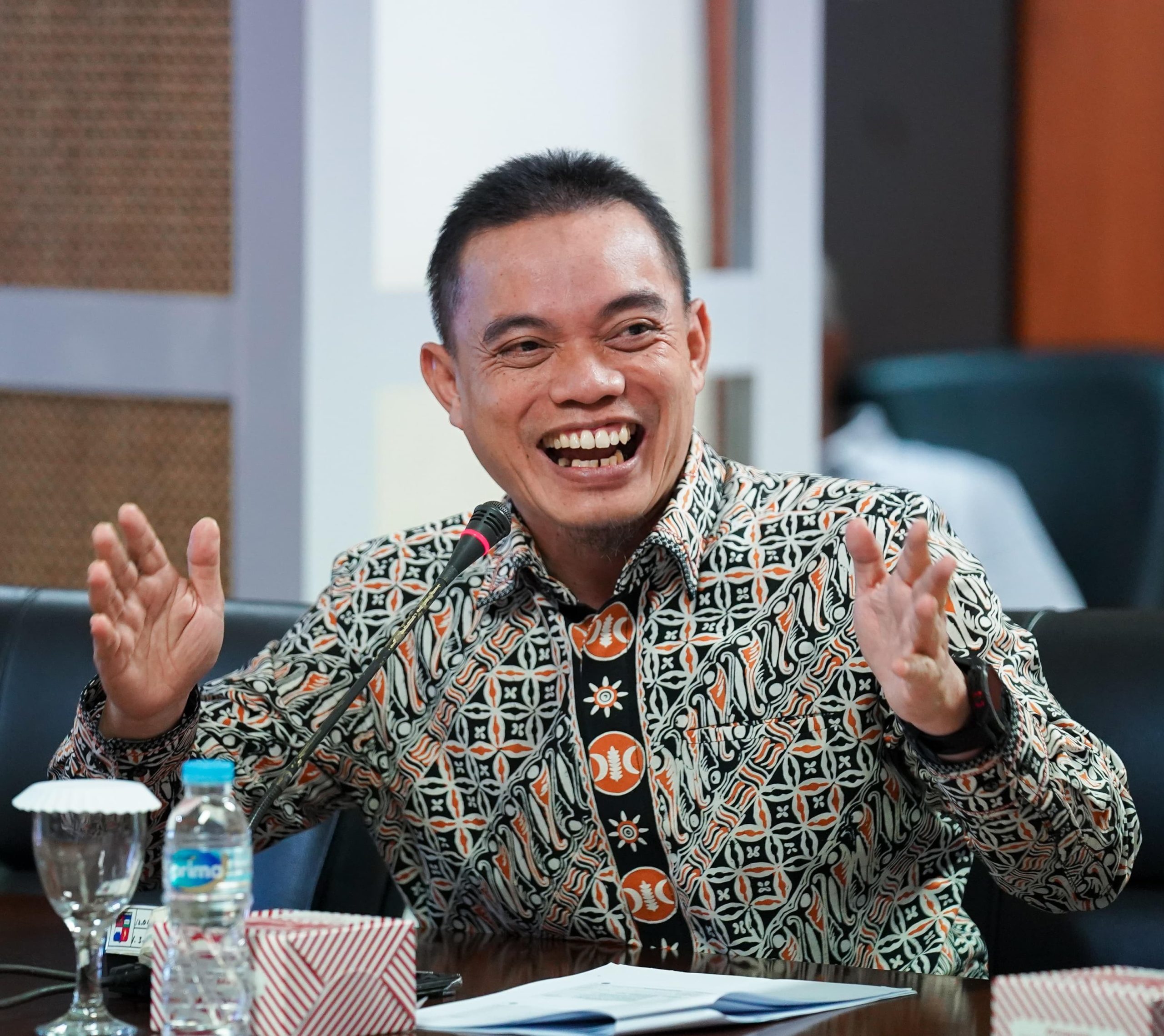 Karnain Asyhar, Ketua Komisi 1 DPRD Kota Bogor dukung Langkah Pemkot Tertibkan Pengamen di Angkot dan Reklame Ilegal