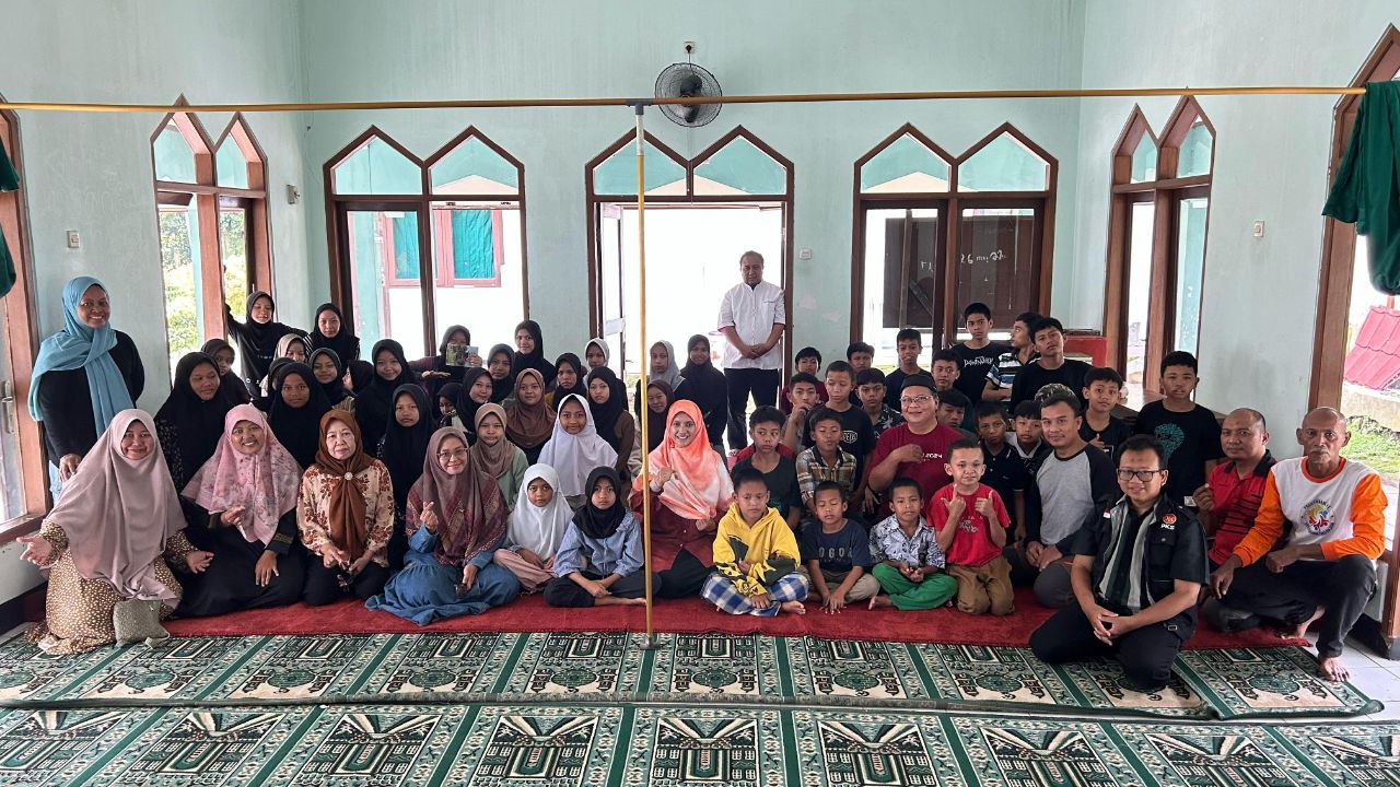 Anggota DPRD Kota Bogor, Mulyani S. Hum, Tinjau Lokasi Kebakaran di Panti Asuhan Griya Ramah Anak, Babakan Sukamantri, Pasirkuda