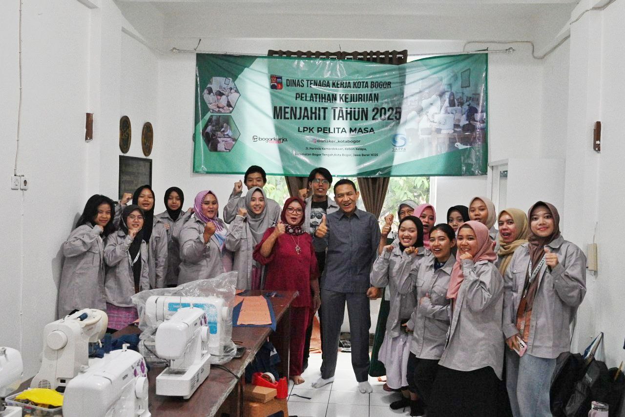 Dody Hikmawan Tinjau Langsung Pelatihan Menjahit Hasil Pokir DPRD Kota Bogor di LPK Pelita Masa