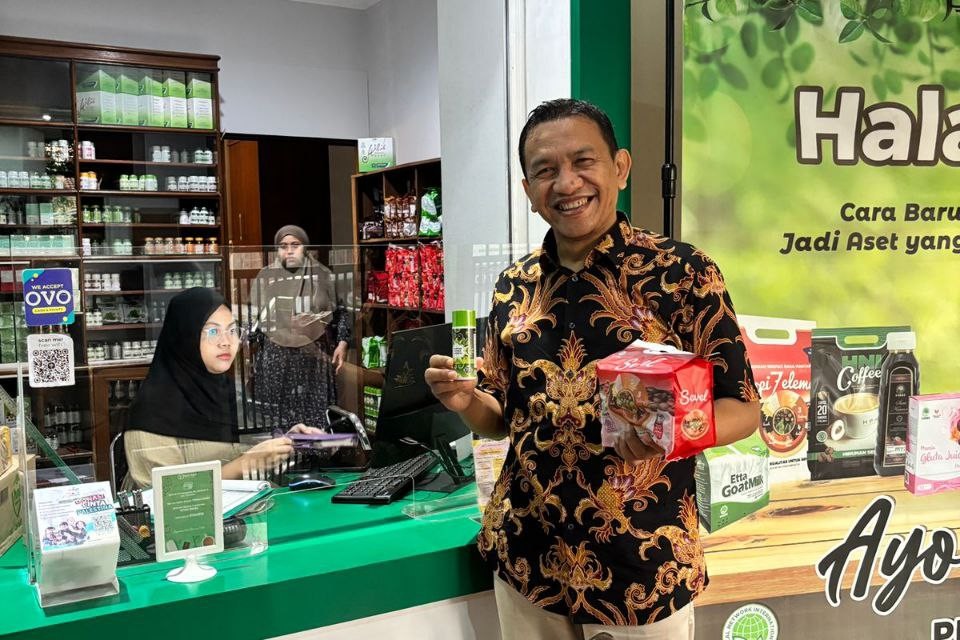 Dody Hikmawan Apresiasi dan Dukung Pelaku Usaha Halal, Berkualitas, dan Sehat Dody Hikmawan Apresiasi dan Dukung Pelaku Usaha Halal, Berkualitas, dan Sehat