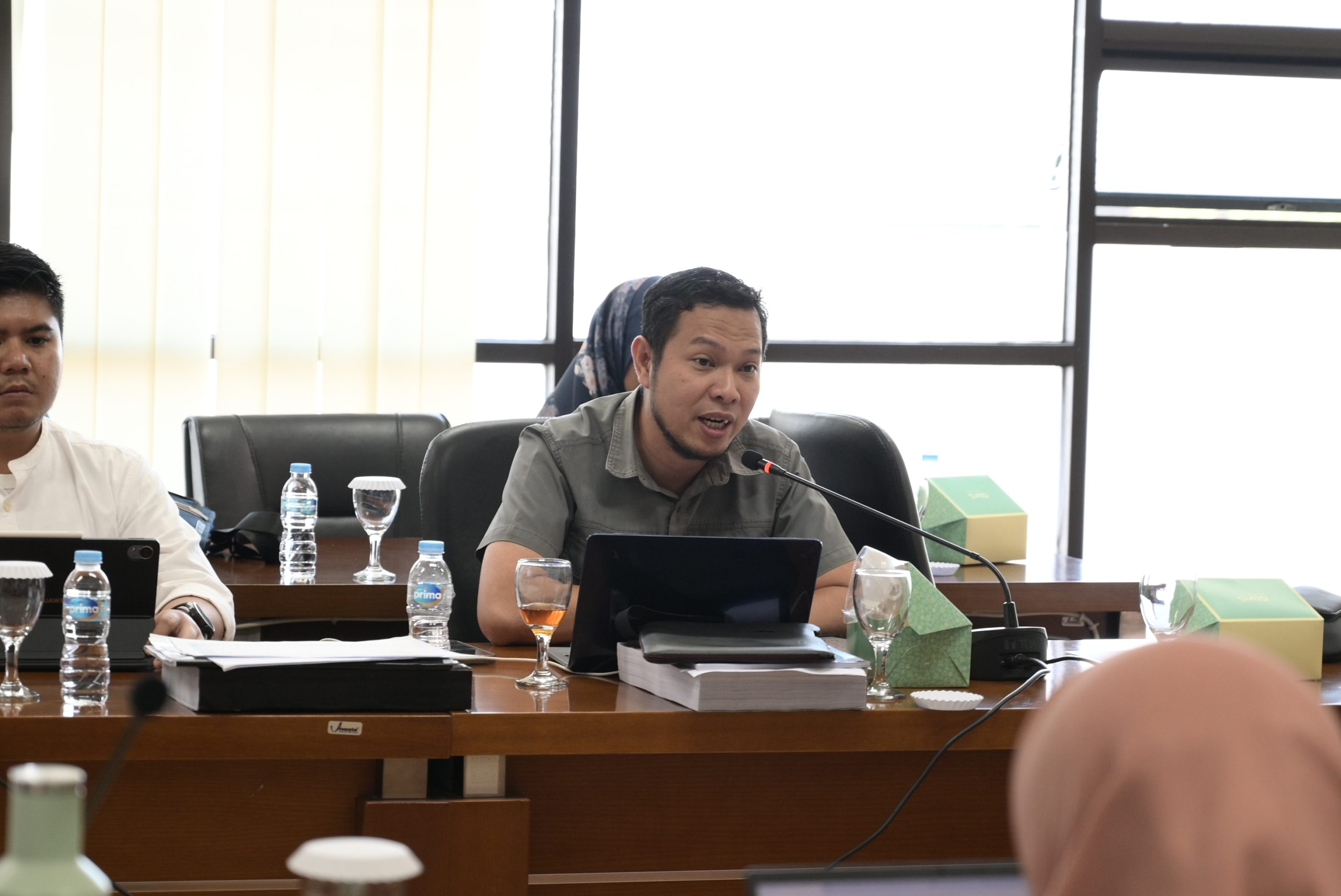 Jumlah UMKM yang memiliki NIB baru tercapai 29,4%, Dedi Mulyono soroti lambannya kinerja DPMPTSP Jumlah UMKM yang memiliki NIB baru tercapai 29,4%, Dedi Mulyono soroti lambannya kinerja DPMPTSP