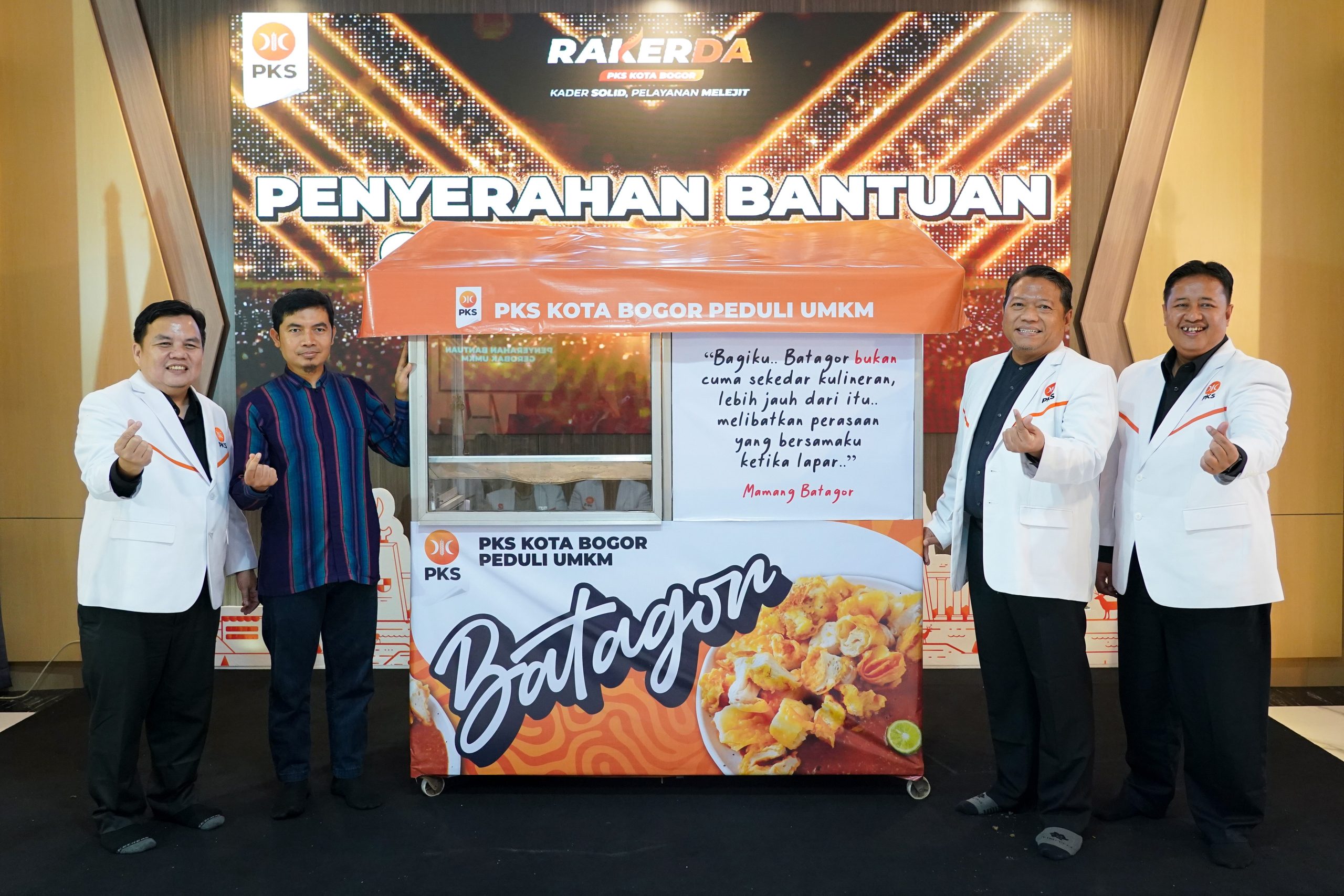 Dorong Kemandirian Kader, PKS Kota Bogor Bagikan Gerobak UMKM Gratis saat Rakerda