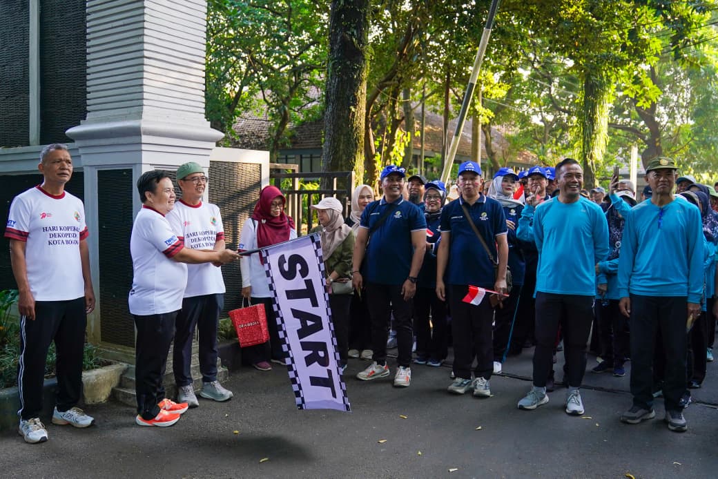 Gerak Jalan Sehat Harkopnas ke-79 Meriah, Ketua DPRD Kota Bogor Apresiasi Peran Koperasi Gerak Jalan Sehat Harkopnas ke-79 Meriah, Ketua DPRD Kota Bogor Apresiasi Peran Koperasi