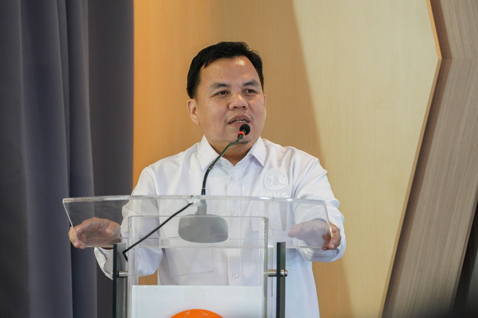 Adityawarman Adil Dorong Penguatan Ketahanan Keluarga Lewat Perda dan Edukasi Hadapi Tantangan Era Digital Adityawarman Adil Dorong Penguatan Ketahanan Keluarga Lewat Perda dan Edukasi Hadapi Tantangan Era Digital