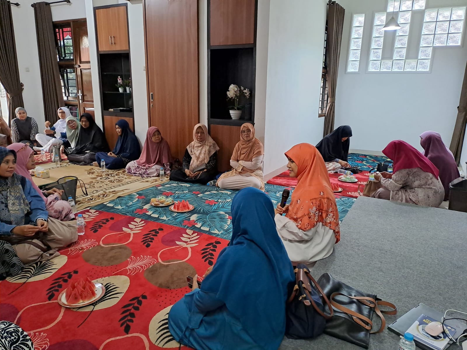 Mulyani Dorong Lansia Sehat Mental, Bahagia, dan Berdaya melalui Kajian Lansia