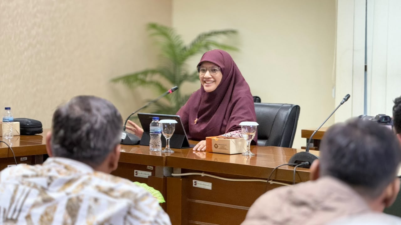 Mulyani Tekankan Amanah dalam Finalisasi Raperda APBD 2027 di Tingkat Komisi, Harapkan Anggaran Berdampak bagi Masyarakat. Mulyani Tekankan Amanah dalam Finalisasi Raperda APBD 2027 di Tingkat Komisi, Harapkan Anggaran Berdampak bagi Masyarakat.
